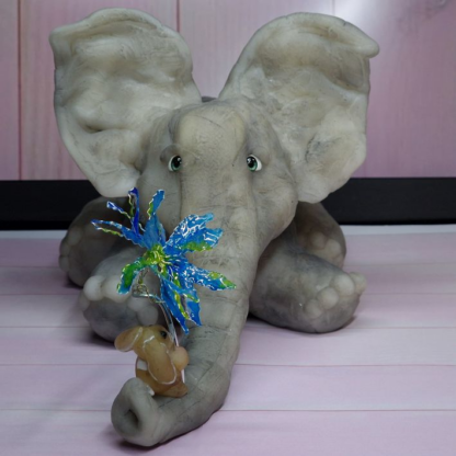 um80 - 30 cm XL Elefant mit Kaninchen und Blume