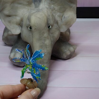 um80 - 30 cm XL Elefant mit Kaninchen und Blume – Bild 2