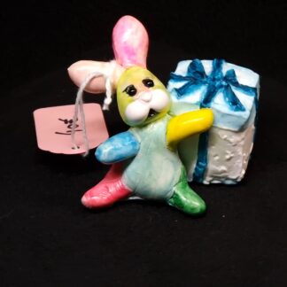 Sammelfigur mit Päckchen 48