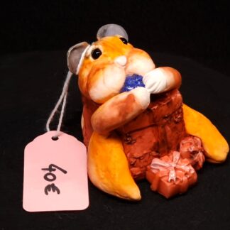 Sammelfigur mit Päckchen 55