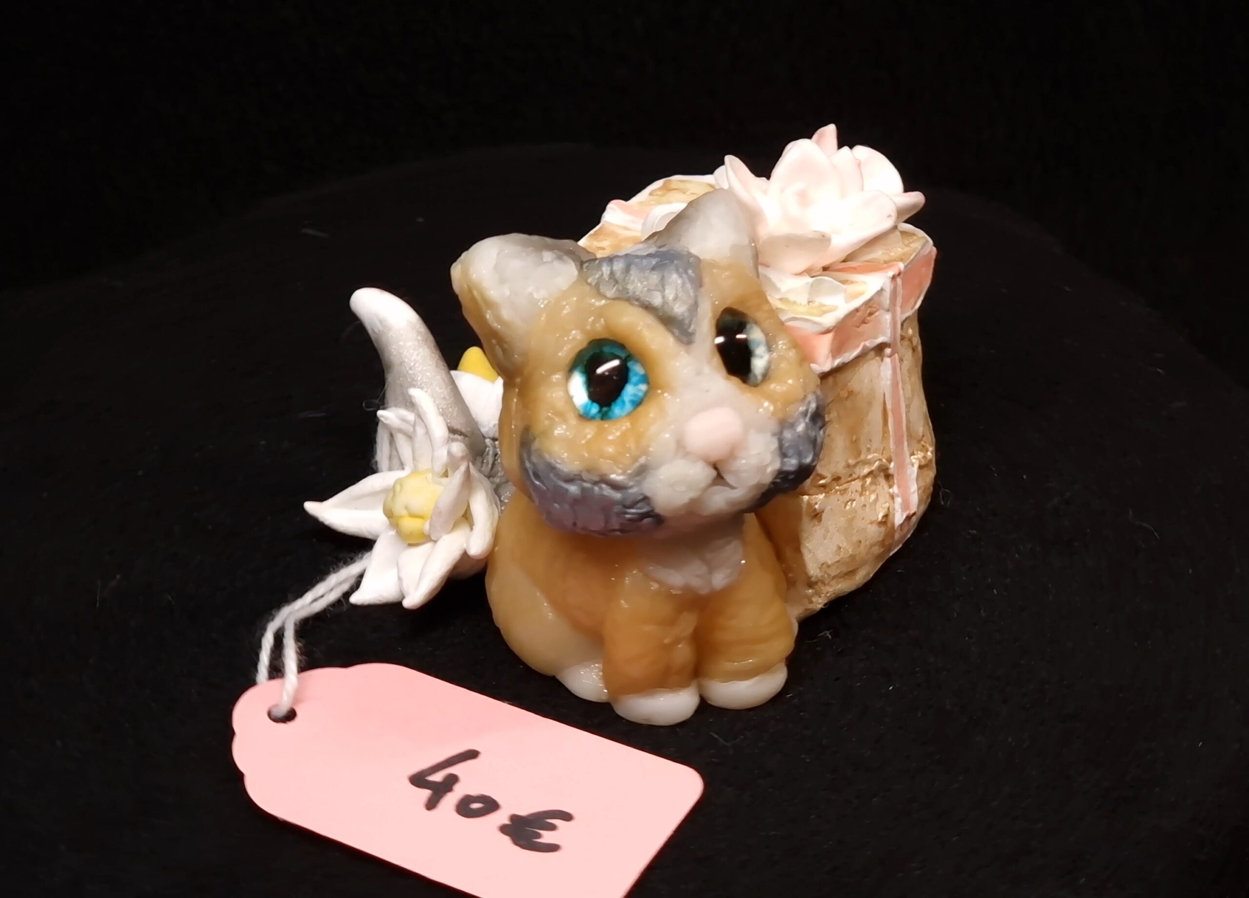 Sammelfigur mit Päckchen 38