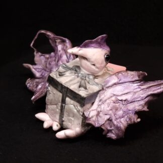 Sammelfigur mit Päckchen 33