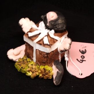 Sammelfigur mit Päckchen 31