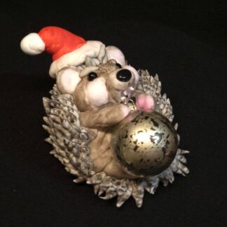 Sammelfigur mit Weihnachtskugel 2