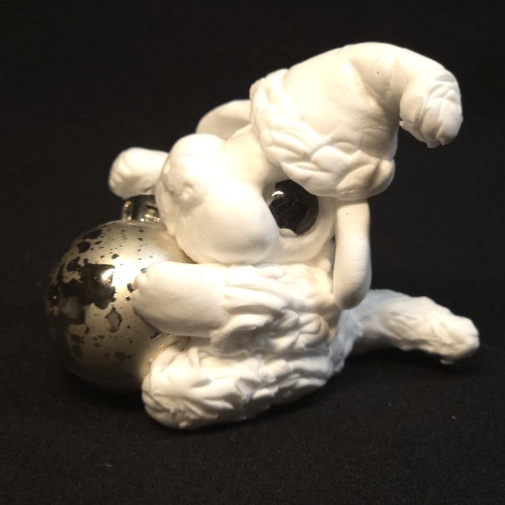 Sammelfigur mit Weihnachtskugel 8 - WUNSCHFARBE – Bild 3