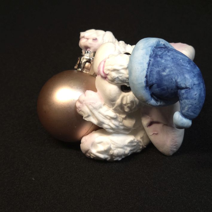 Sammelfigur mit Weihnachtskugel 1 – Bild 2