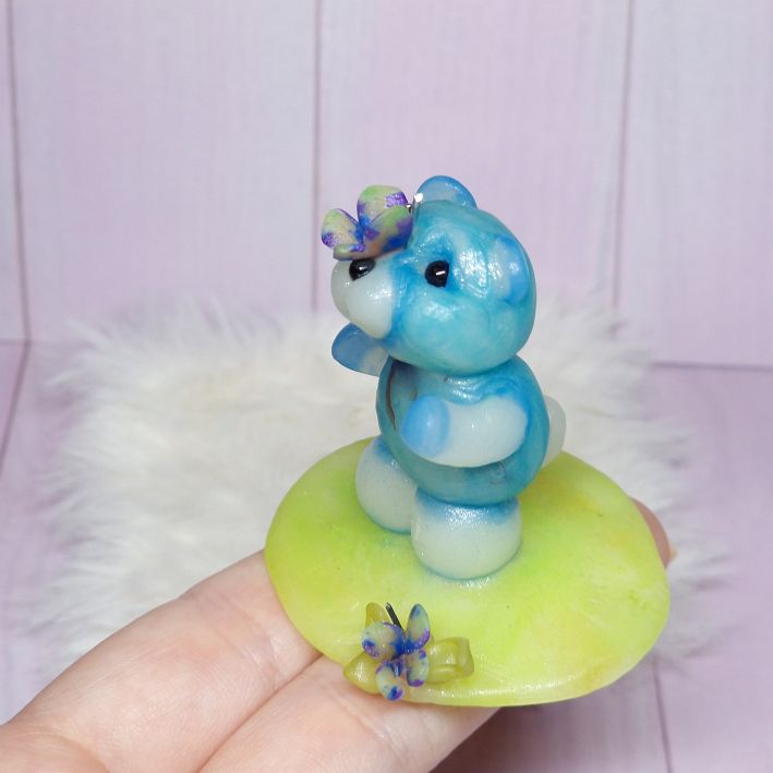 Bärchen mit Schmetterling Dekofigur – Bild 2