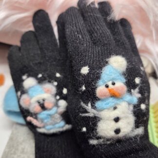 Handschuhe gefilzt mit Schneemann und Kuschelmaus