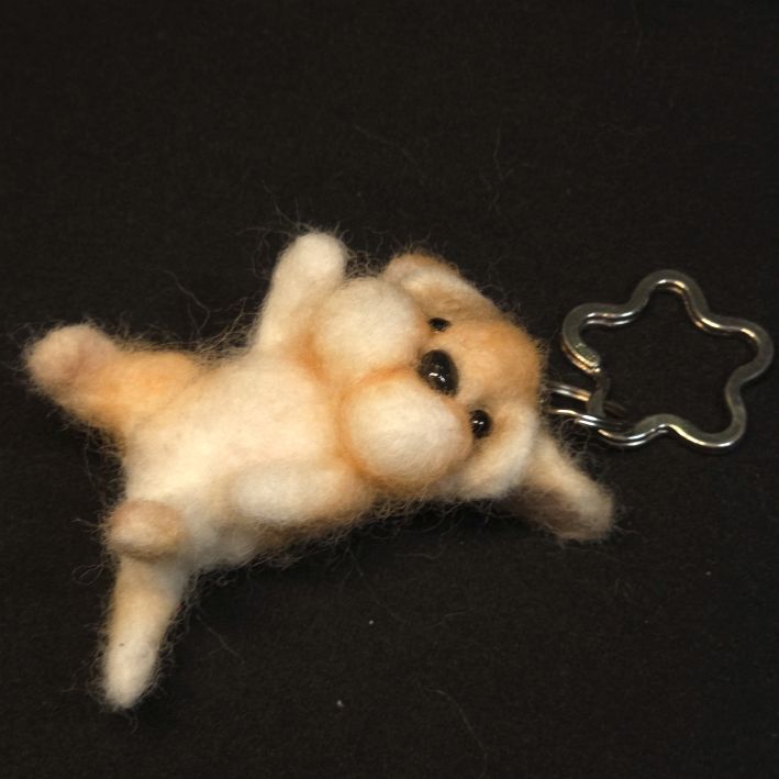 Pausbäckchen gefilzte Tierfigur Schlüsselanhänger – Bild 2