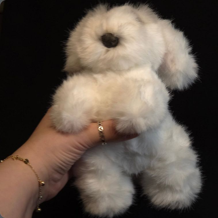 Flauschi Hund mit Kunstfell Tierfigur – Bild 2