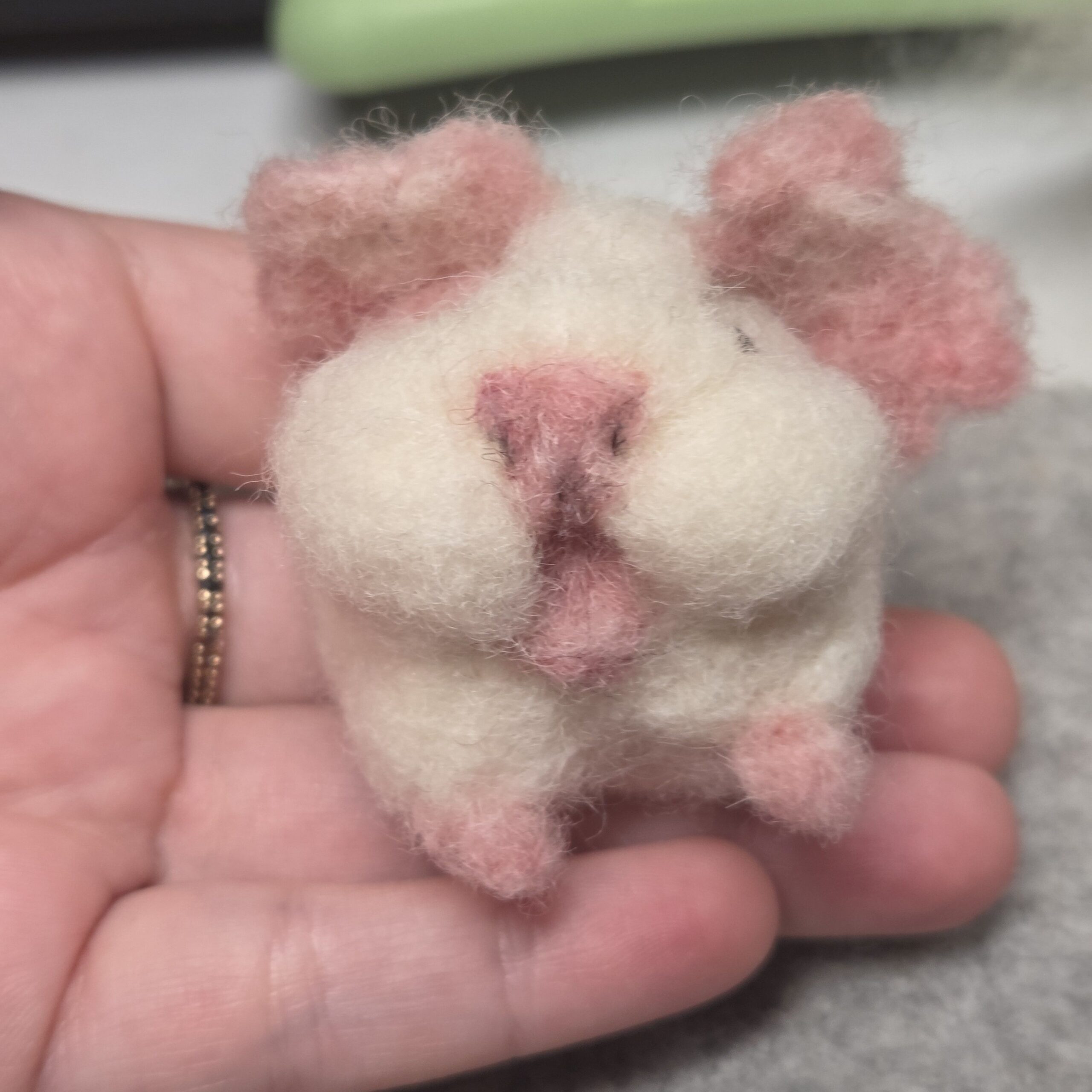 Bommel Meerschweinchen Kühlschrankmagnet gefilzte Tierfigur – Bild 3