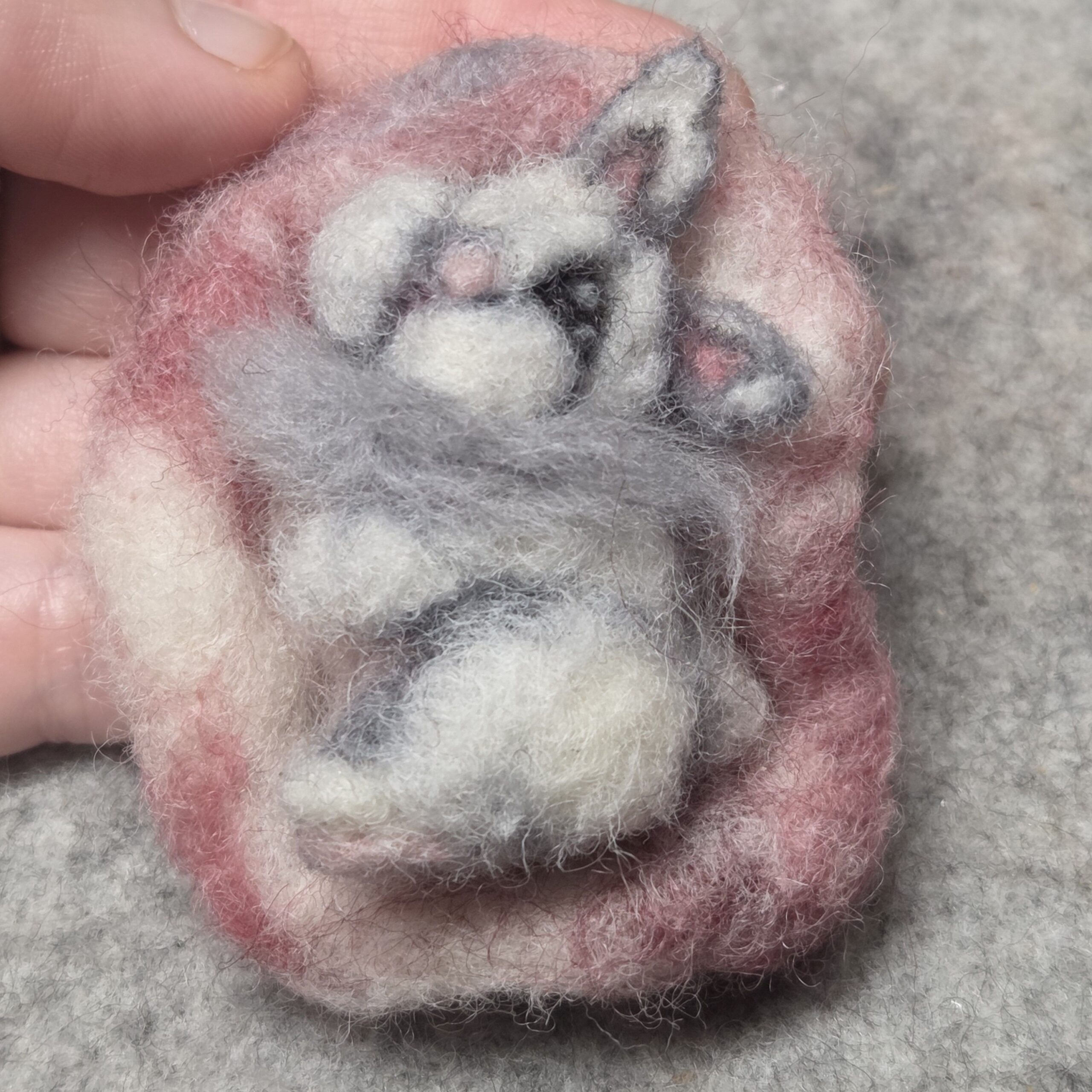 Floppy das Löwenköpfchen Kaninchen gefilzte Tierfigur – Bild 3
